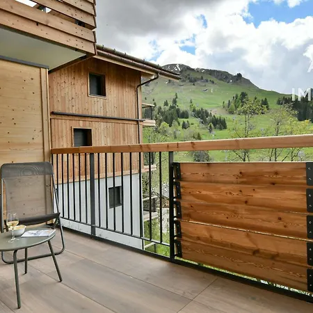Apartment Moderne Et Cosy, Proche Pistes, Balcon, Parking Privatif - Fr-1-391-214